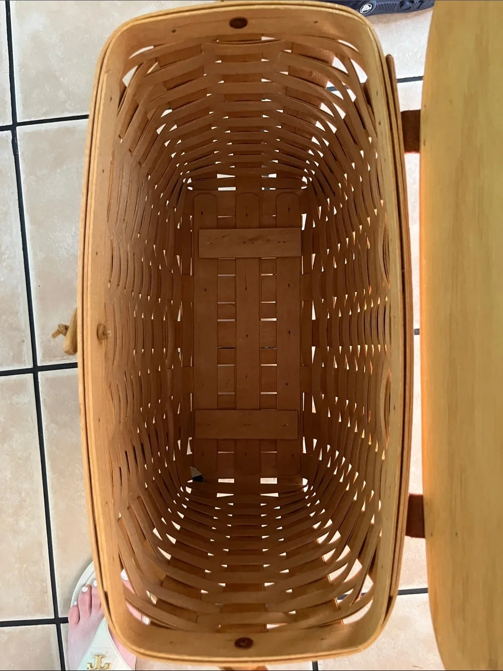 Longaberger Natural Tan Woven Storage Magazine Basket with Handle Vintage 90s